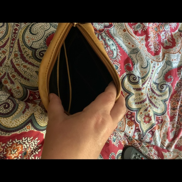 Leather pouch - Picture 3 of 3